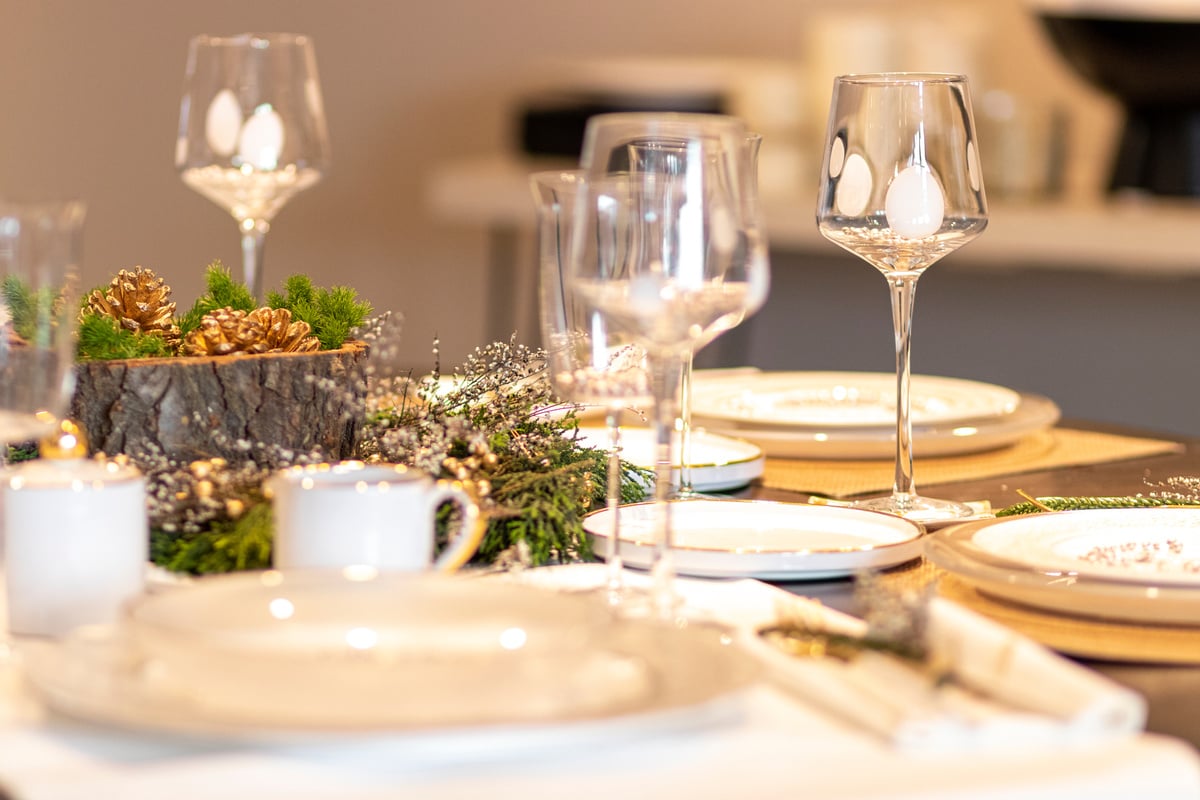 Elegant Table Setting for Christmas Dinner